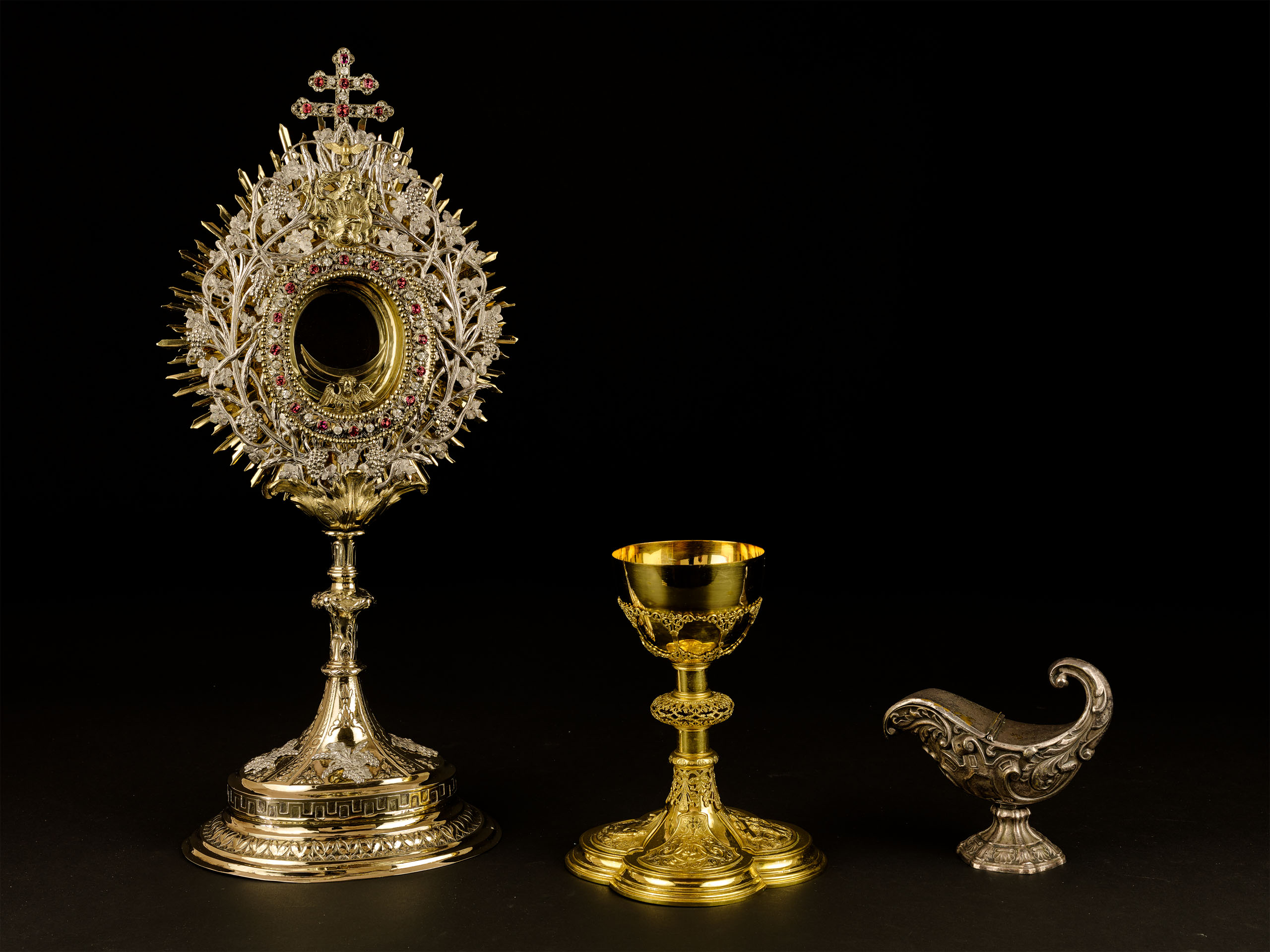 Nenzlingen, St. Oswald. Monstranz, Kelch, Weihrauchschiff